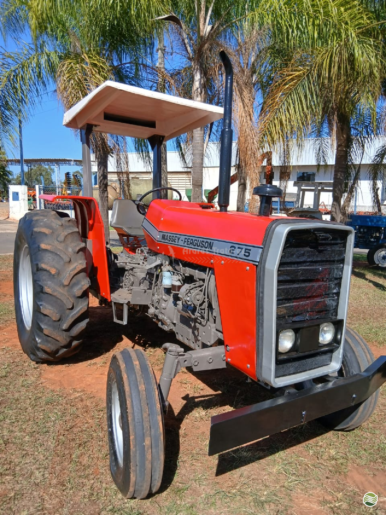TRATOR MASSEY FERGUSON MF 275 Tração 4x2 Araras Tratores ARARAS SÃO PAULO SP